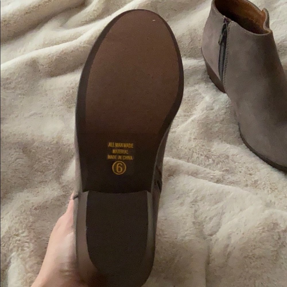 Ankle boot - Picture 3 of 4